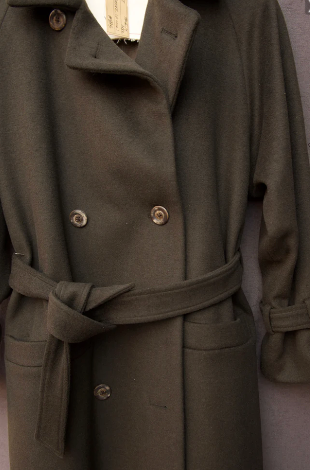 JolieCoat - wool–cashmere blend in dark olive - S