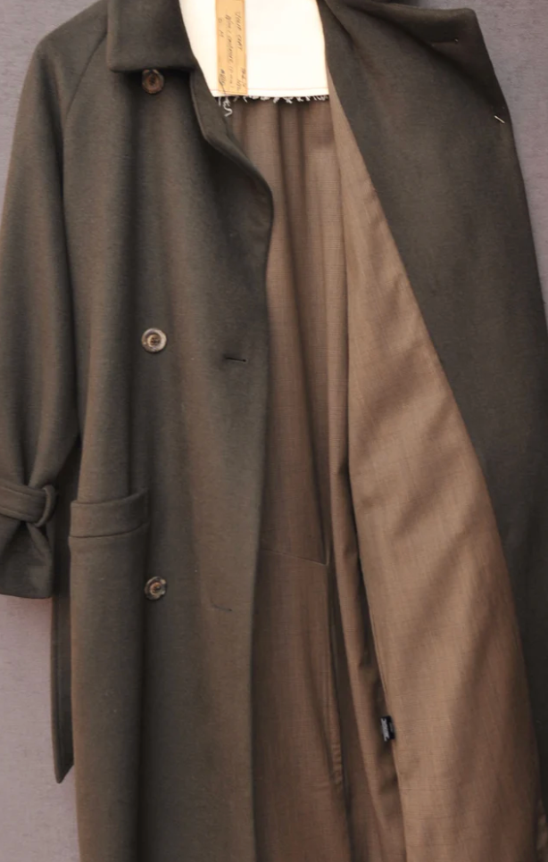 JolieCoat - wool–cashmere blend in dark olive - S